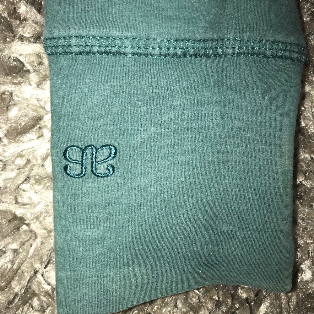 Albion Fit Evergreen Hoodie Medium - Picture 3 of 3